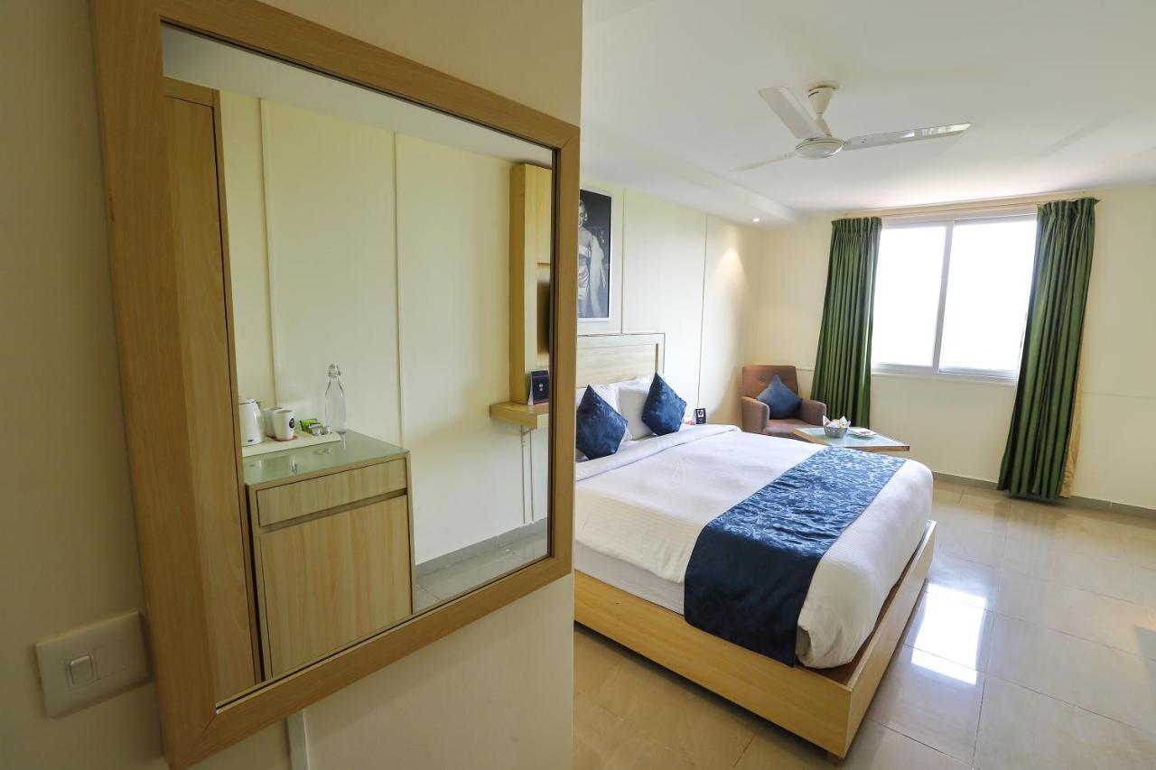Zip By Spree Hotels Hyde Goa Candolim Zewnętrze zdjęcie